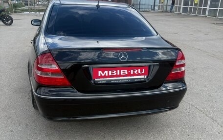 Mercedes-Benz E-Класс, 2003 год, 950 000 рублей, 4 фотография
