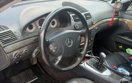 Mercedes-Benz E-Класс, 2003 год, 950 000 рублей, 10 фотография