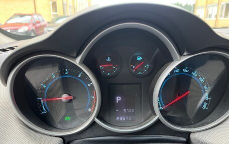 Chevrolet Cruze II, 2011 год, 570 000 рублей, 2 фотография