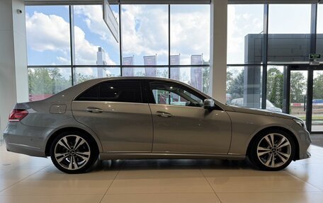 Mercedes-Benz E-Класс, 2013 год, 1 950 000 рублей, 4 фотография