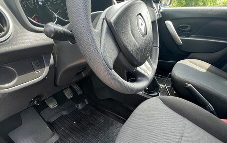Renault Logan II, 2015 год, 700 000 рублей, 9 фотография