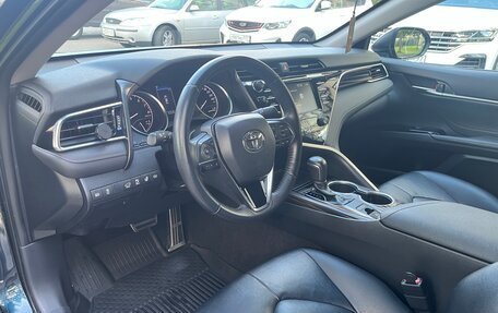 Toyota Camry, 2020 год, 3 200 000 рублей, 10 фотография