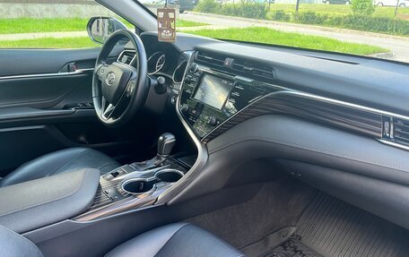 Toyota Camry, 2020 год, 3 200 000 рублей, 9 фотография