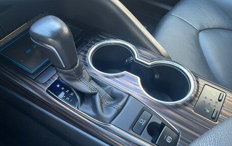 Toyota Camry, 2020 год, 3 200 000 рублей, 16 фотография