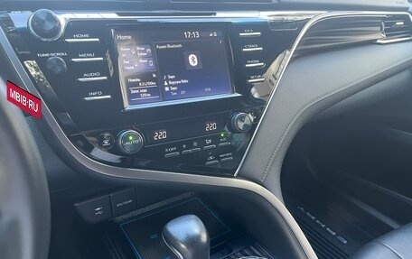 Toyota Camry, 2020 год, 3 200 000 рублей, 14 фотография