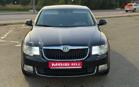 Skoda Superb III рестайлинг, 2012 год, 1 100 000 рублей, 2 фотография