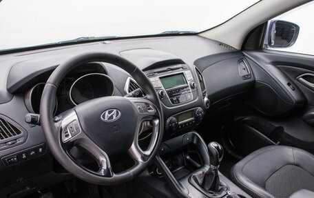 Hyundai ix35 I рестайлинг, 2010 год, 1 030 000 рублей, 10 фотография