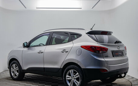 Hyundai ix35 I рестайлинг, 2010 год, 1 030 000 рублей, 4 фотография