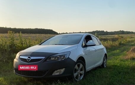 Opel Astra J, 2011 год, 380 000 рублей, 6 фотография