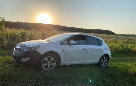 Opel Astra J, 2011 год, 380 000 рублей, 5 фотография