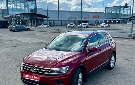 Volkswagen Tiguan II, 2018 год, 2 150 000 рублей, 3 фотография