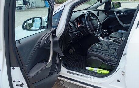Opel Astra J, 2011 год, 680 000 рублей, 15 фотография