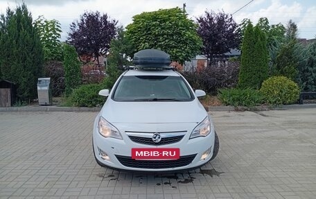 Opel Astra J, 2011 год, 680 000 рублей, 23 фотография