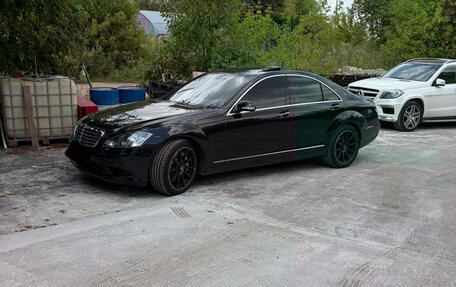 Mercedes-Benz S-Класс, 2005 год, 1 700 000 рублей, 1 фотография