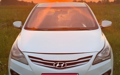 Hyundai Solaris II рестайлинг, 2016 год, 650 000 рублей, 1 фотография