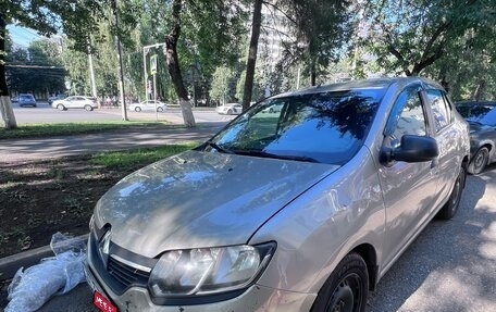 Renault Logan II, 2018 год, 265 000 рублей, 1 фотография