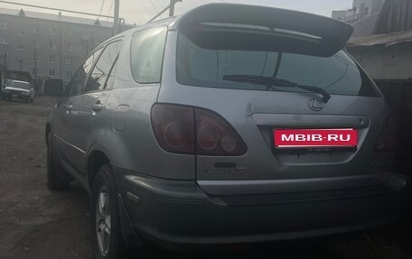 Lexus RX IV рестайлинг, 2000 год, 890 000 рублей, 2 фотография