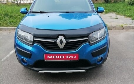 Renault Sandero II рестайлинг, 2016 год, 879 000 рублей, 1 фотография