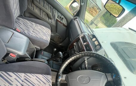 Toyota Land Cruiser Prado 90 рестайлинг, 1997 год, 1 500 000 рублей, 8 фотография