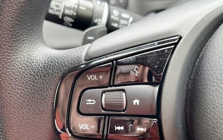 Honda Vezel, 2023 год, 1 650 666 рублей, 14 фотография