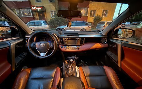 Toyota RAV4, 2014 год, 1 600 000 рублей, 8 фотография