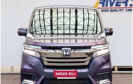 Honda Stepwgn IV, 2016 год, 1 490 000 рублей, 2 фотография
