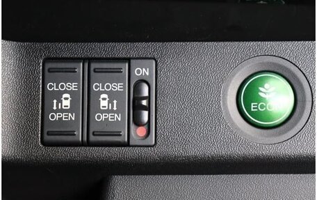 Honda Stepwgn IV, 2016 год, 1 490 000 рублей, 11 фотография