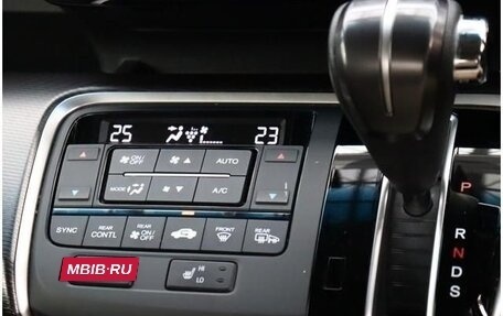Honda Stepwgn IV, 2016 год, 1 490 000 рублей, 13 фотография