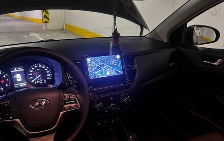 Hyundai Solaris II рестайлинг, 2021 год, 1 075 000 рублей, 5 фотография