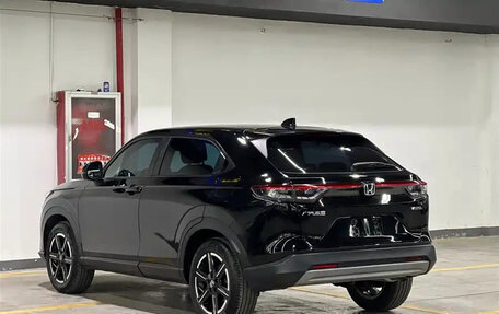 Honda Vezel, 2023 год, 1 900 000 рублей, 4 фотография