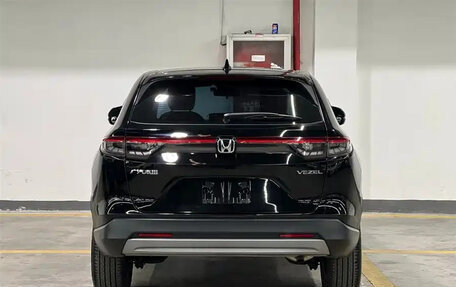 Honda Vezel, 2023 год, 1 900 000 рублей, 6 фотография