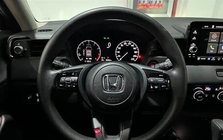 Honda Vezel, 2023 год, 1 900 000 рублей, 15 фотография