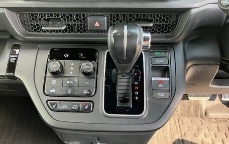 Honda Stepwgn, 2023 год, 1 850 001 рублей, 13 фотография