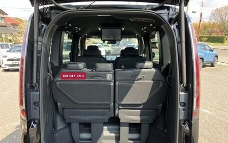 Honda Stepwgn, 2023 год, 1 850 001 рублей, 21 фотография