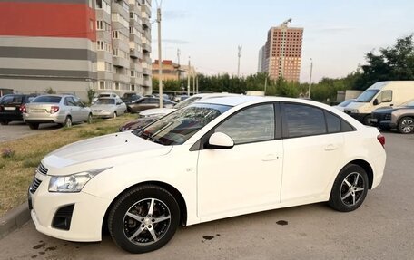 Chevrolet Cruze II, 2013 год, 665 000 рублей, 3 фотография