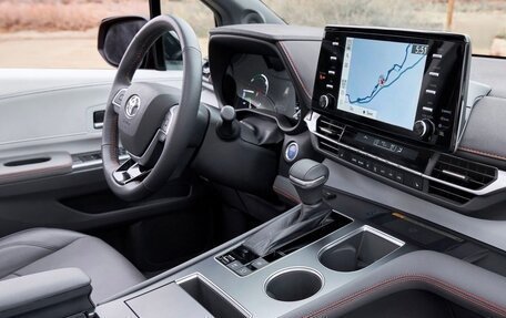Toyota Sienna, 2021 год, 4 500 000 рублей, 7 фотография
