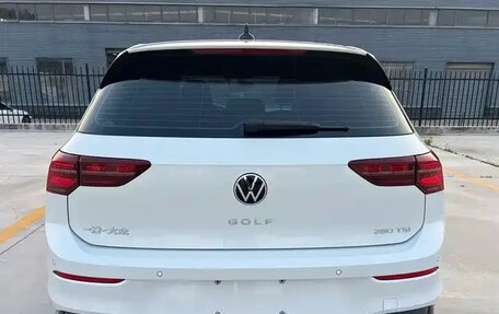 Volkswagen Golf VIII, 2023 год, 1 550 001 рублей, 3 фотография
