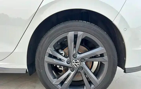 Volkswagen Golf VIII, 2023 год, 1 550 001 рублей, 17 фотография
