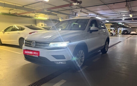 Volkswagen Tiguan II, 2017 год, 1 950 000 рублей, 2 фотография
