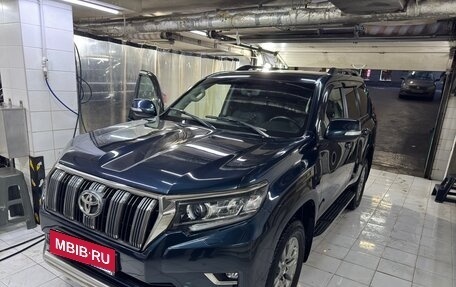 Toyota Land Cruiser Prado 150 рестайлинг 2, 2018 год, 4 500 000 рублей, 2 фотография