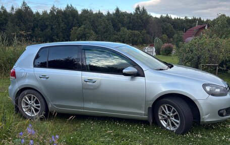 Volkswagen Golf VI, 2011 год, 550 000 рублей, 2 фотография