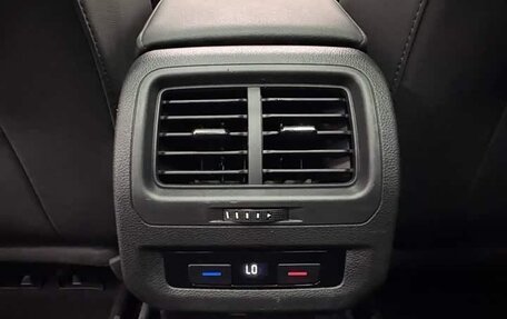 Volkswagen Touran III, 2022 год, 1 560 000 рублей, 17 фотография