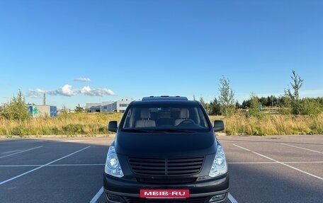 Hyundai Grand Starex Grand Starex I рестайлинг 2, 2011 год, 1 850 000 рублей, 2 фотография