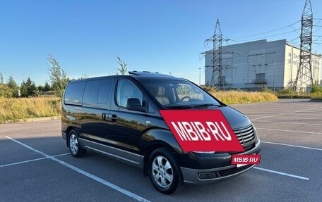 Hyundai Grand Starex Grand Starex I рестайлинг 2, 2011 год, 1 850 000 рублей, 3 фотография