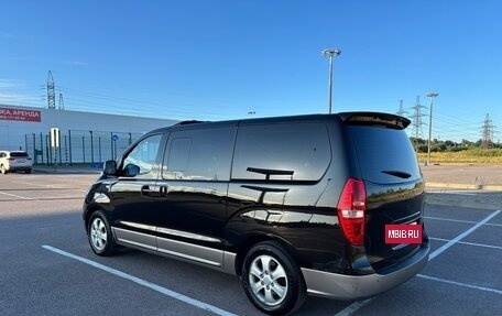 Hyundai Grand Starex Grand Starex I рестайлинг 2, 2011 год, 1 850 000 рублей, 6 фотография