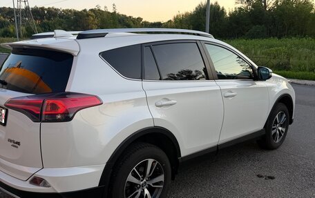 Toyota RAV4, 2017 год, 2 850 000 рублей, 4 фотография