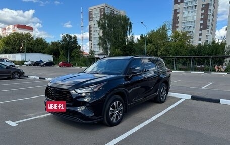 Toyota Highlander, 2022 год, 4 195 000 рублей, 7 фотография