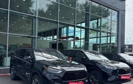 Toyota Highlander, 2022 год, 4 195 000 рублей, 18 фотография