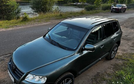 Volkswagen Touareg III, 2004 год, 850 000 рублей, 3 фотография
