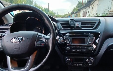 KIA Rio III рестайлинг, 2014 год, 880 000 рублей, 7 фотография